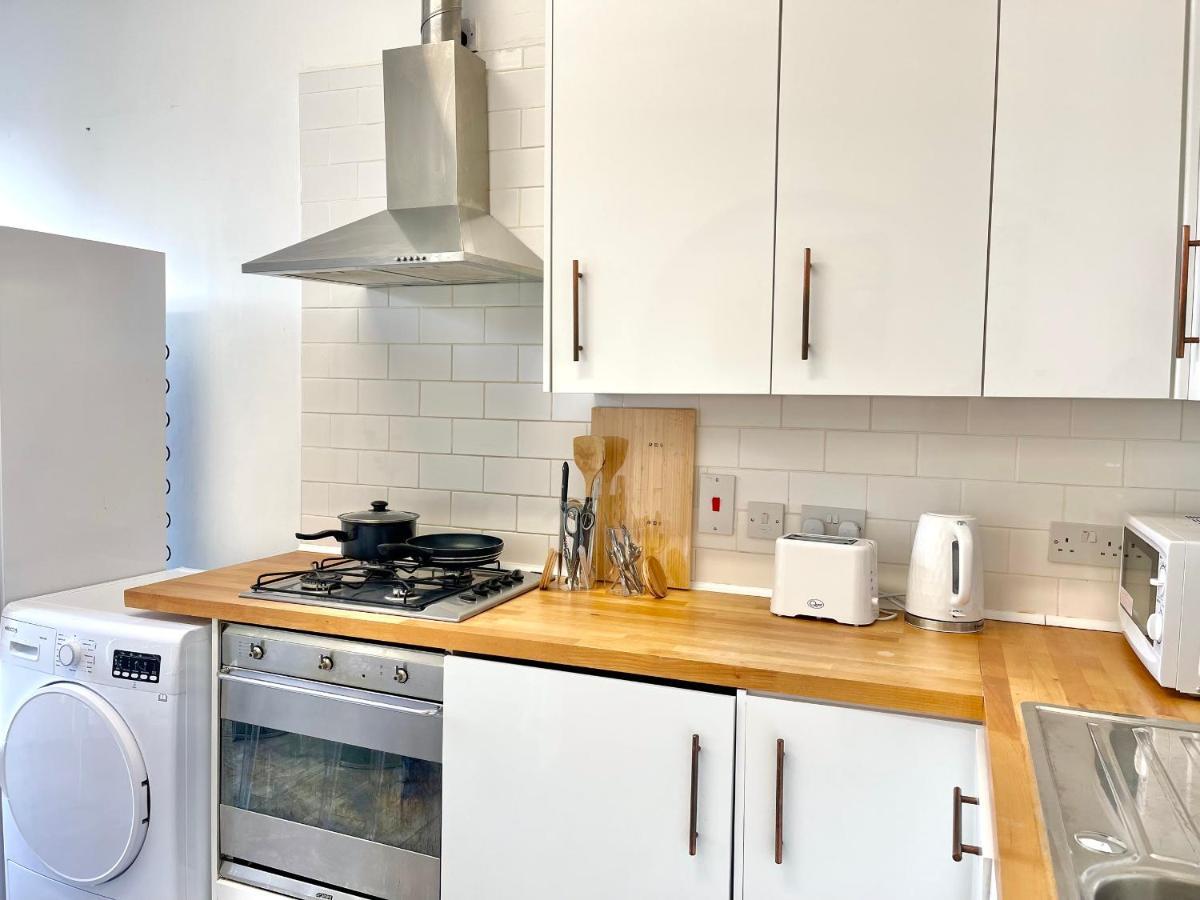 Archway Station Big Bedroom Flat Лондон Екстериор снимка