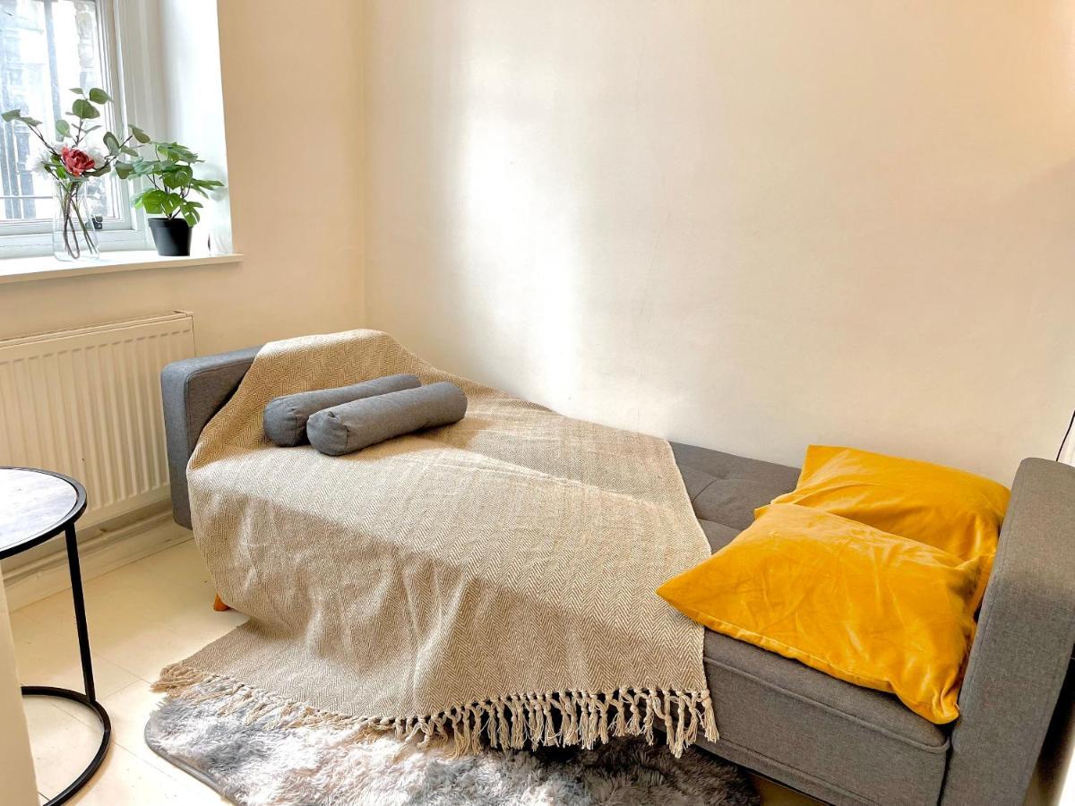 Archway Station Big Bedroom Flat Лондон Екстериор снимка