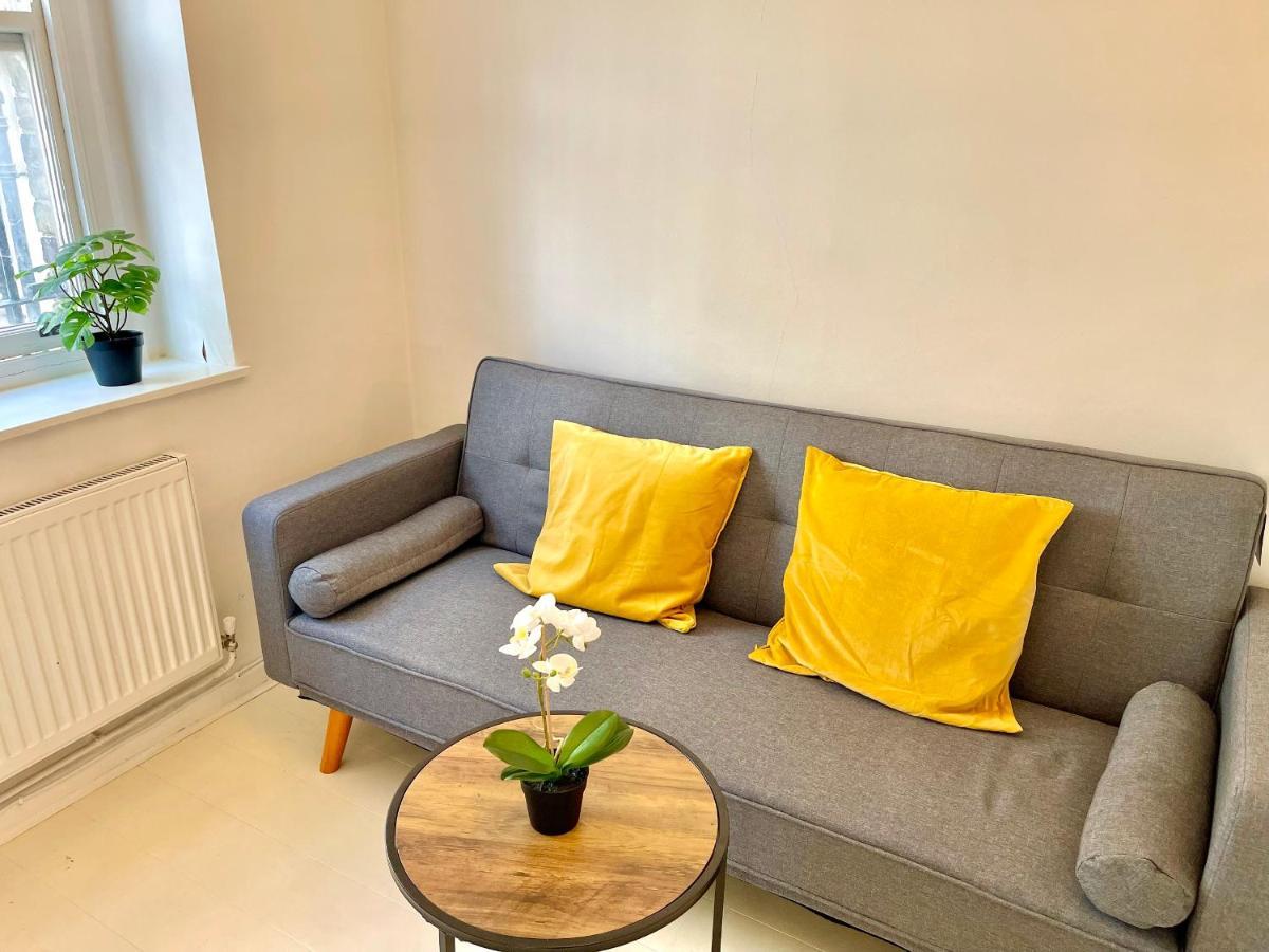 Archway Station Big Bedroom Flat Лондон Екстериор снимка