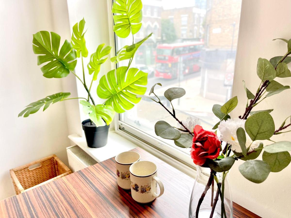 Archway Station Big Bedroom Flat Лондон Екстериор снимка