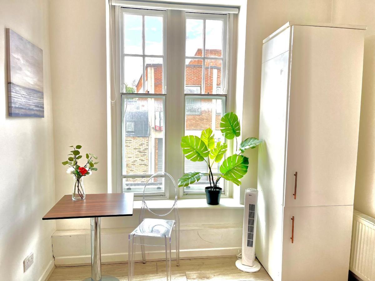 Archway Station Big Bedroom Flat Лондон Екстериор снимка